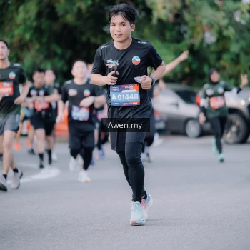 Runner Photo 4118649