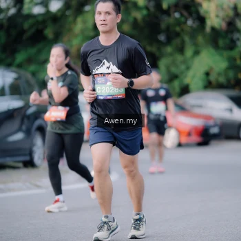 Runner Photo 4118676