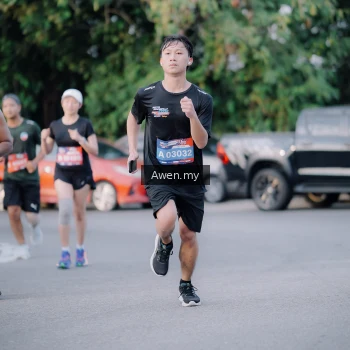 Runner Photo 4118759
