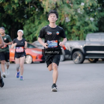 Runner Photo 4118760