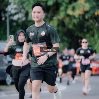 Runner Photo 4118835