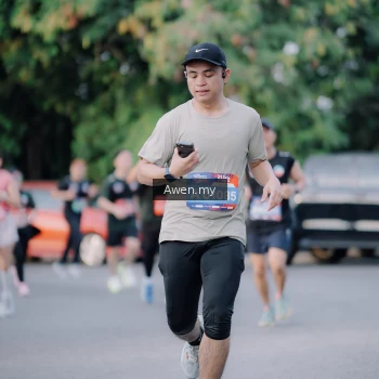 Runner Photo 4118852