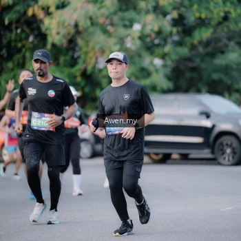 Runner Photo 4118873