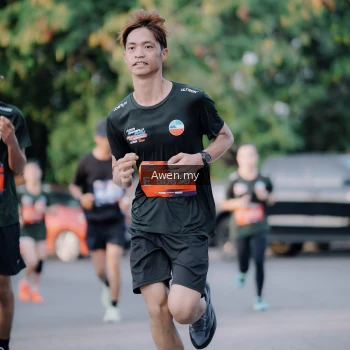 Runner Photo 4119010