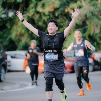 Runner Photo 4119053