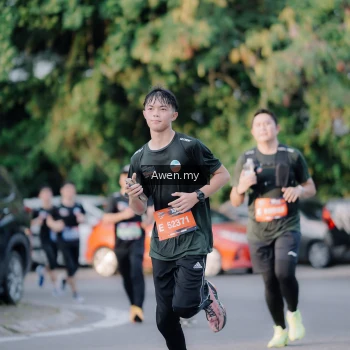Runner Photo 4119055
