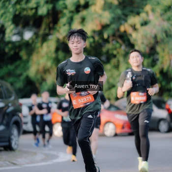 Runner Photo 4119059