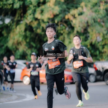 Runner Photo 4119063