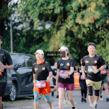 Runner Photo 4119073