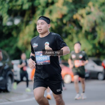 Runner Photo 4119080