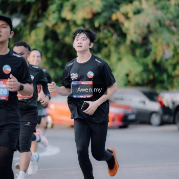 Runner Photo 4119111