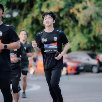 Runner Photo 4119115