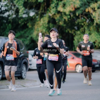 Runner Photo 4119149