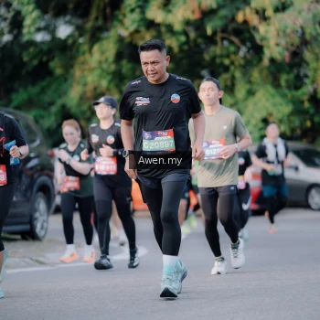 Runner Photo 4119156
