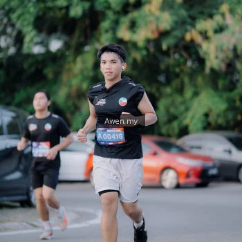 Runner Photo 4119202