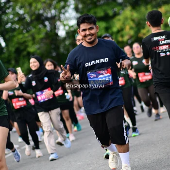 Runner Photo 4119225