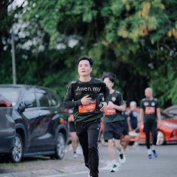 Runner Photo 4119343