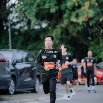 Runner Photo 4119350
