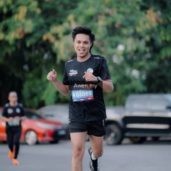 Runner Photo 4119353