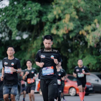Runner Photo 4119358