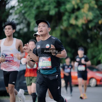 Runner Photo 4119370