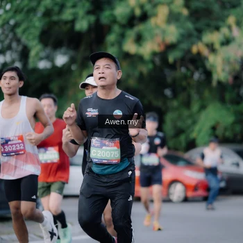 Runner Photo 4119374