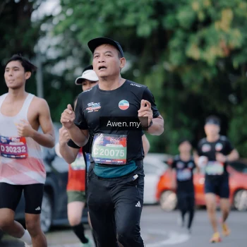 Runner Photo 4119377