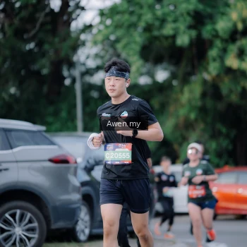 Runner Photo 4119415
