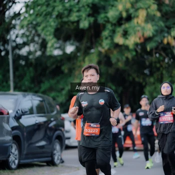 Runner Photo 4119471