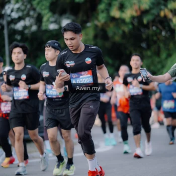 Runner Photo 4119506