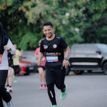 Runner Photo 4119536