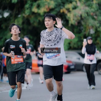 Runner Photo 4119575