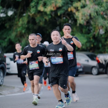 Runner Photo 4119655