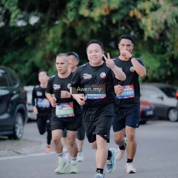 Runner Photo 4119659