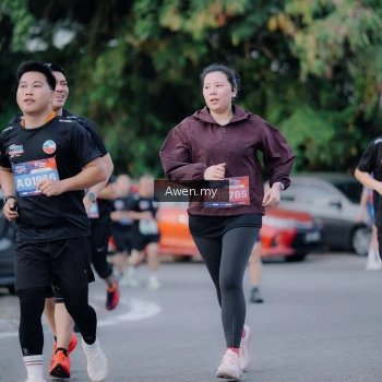 Runner Photo 4119675