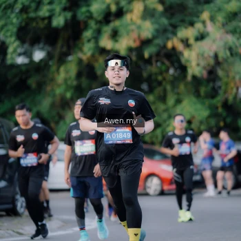 Runner Photo 4119699