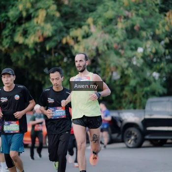 Runner Photo 4119701