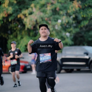 Runner Photo 4119716
