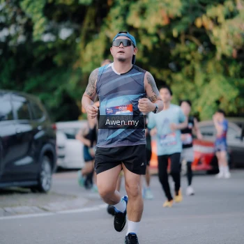 Runner Photo 4119845