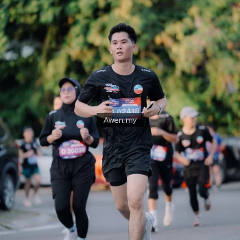 Runner Photo 4119917