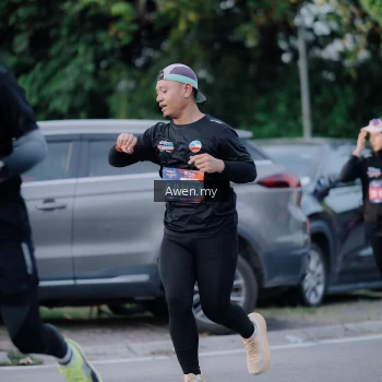 Runner Photo 4119940