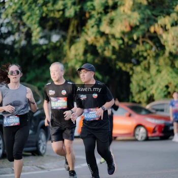Runner Photo 4119941