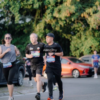 Runner Photo 4119944