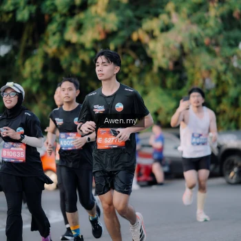 Runner Photo 4120137