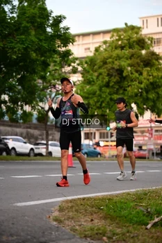 Runner Photo 4121691