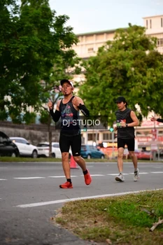 Runner Photo 4121697
