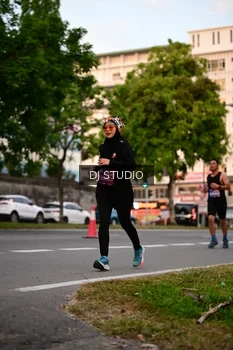 Runner Photo 4121719