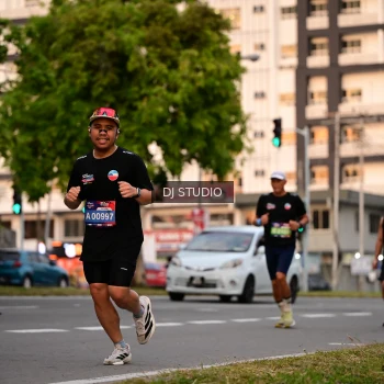 Runner Photo 4121744
