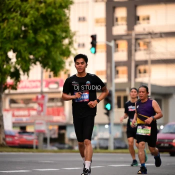 Runner Photo 4121887