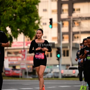 Runner Photo 4122060